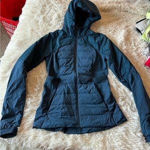 Lululemon Running Down for it All jacket puffer coat NWOT 6 teal blue